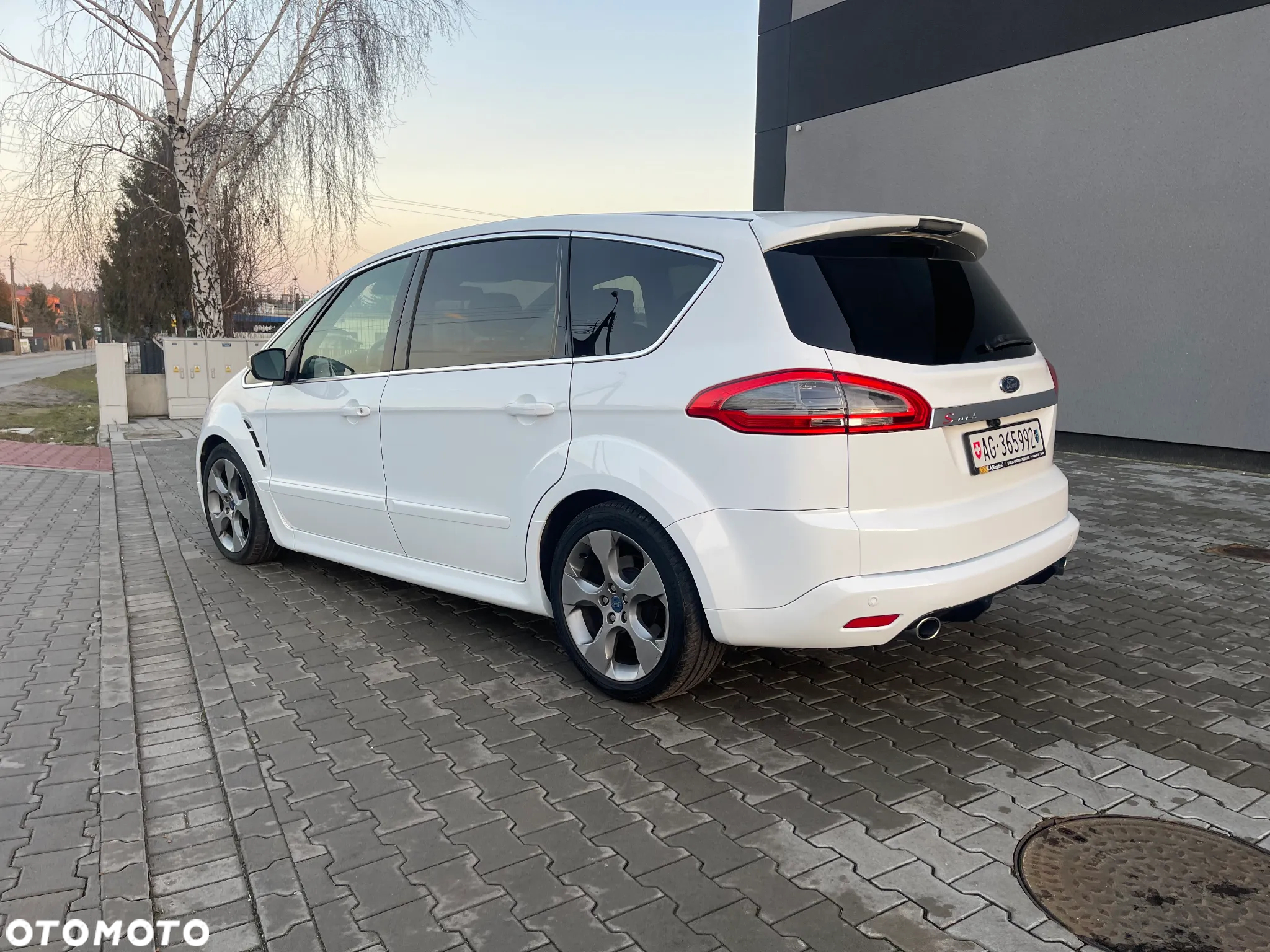 Ford S-Max - 13