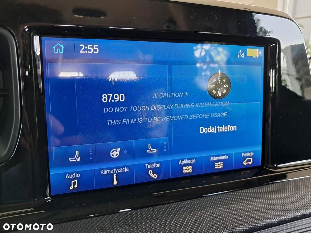 Ford Transit Courier - 10