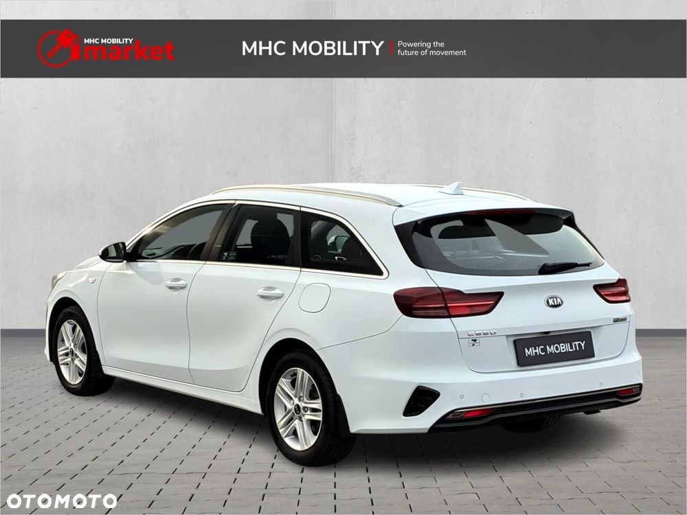 Kia Ceed 1.6 CRDi mHEV M DCT - 4