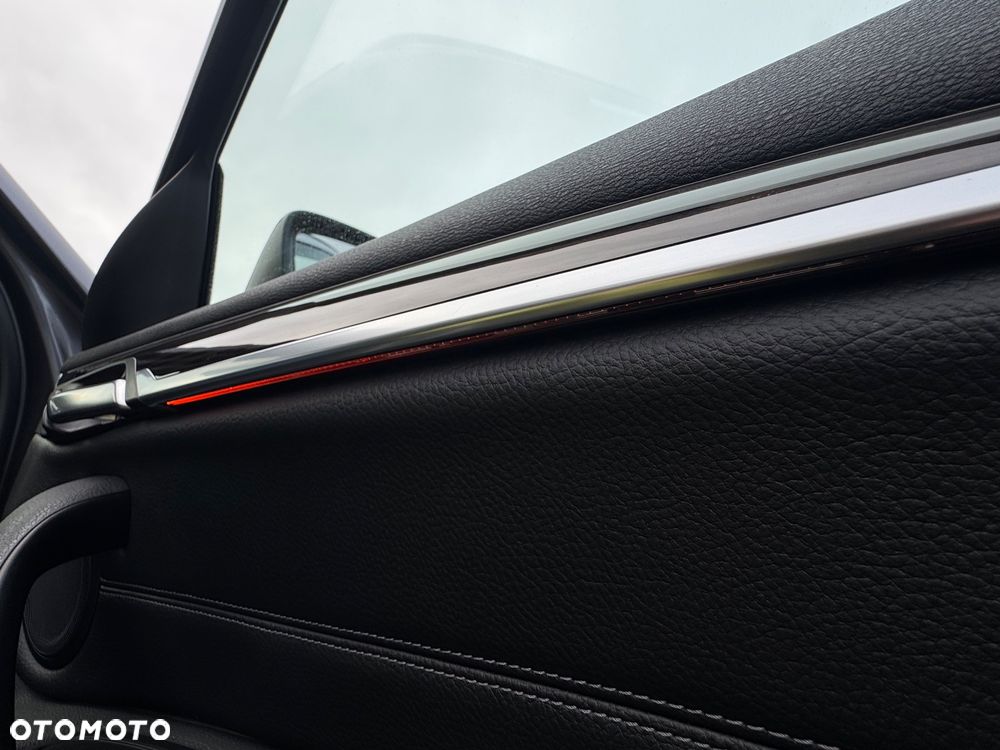 BMW X1 xDrive25i xLine - 30