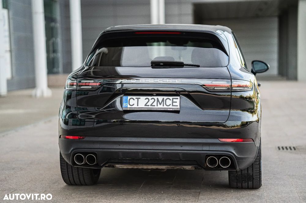 Porsche Cayenne - 6