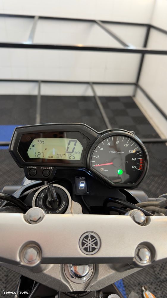 Yamaha FZ - 9