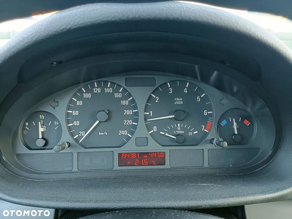 BMW Seria 3 318i Edition Lifestyle - 4