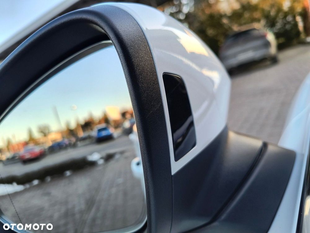 Volkswagen Passat - 9