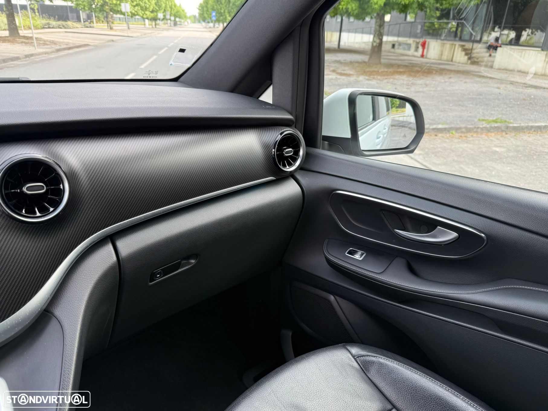 Mercedes-Benz V 220 d Longo Avantgarde - 20
