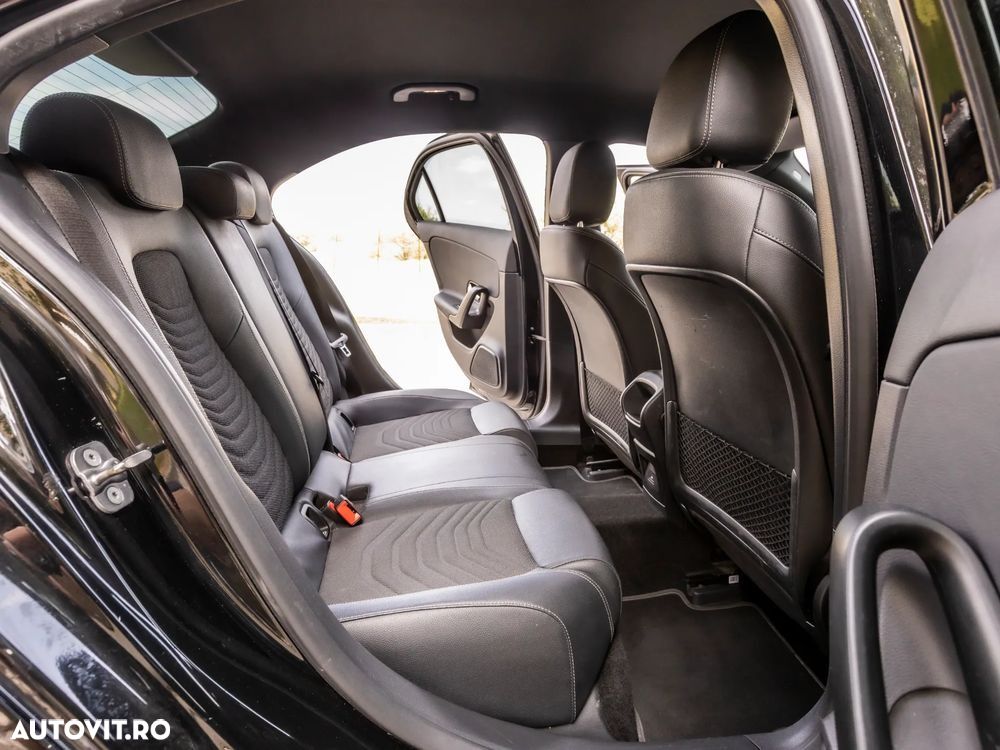 Mercedes-Benz A 180 Sedan MHEV 7G-DCT - 6