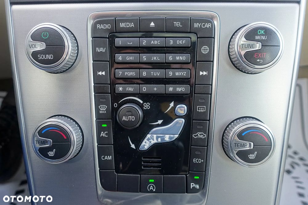 Volvo V60 Cross Country D4 Geartronic Summum - 22