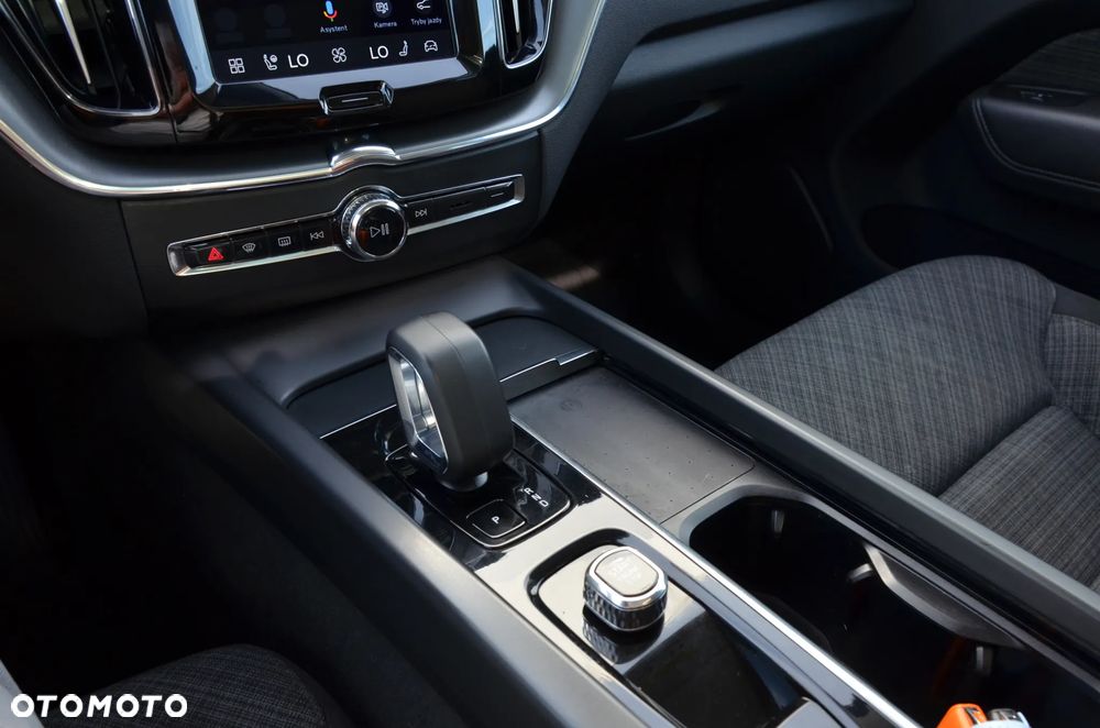Volvo XC 60 T6 AWD Core - 23