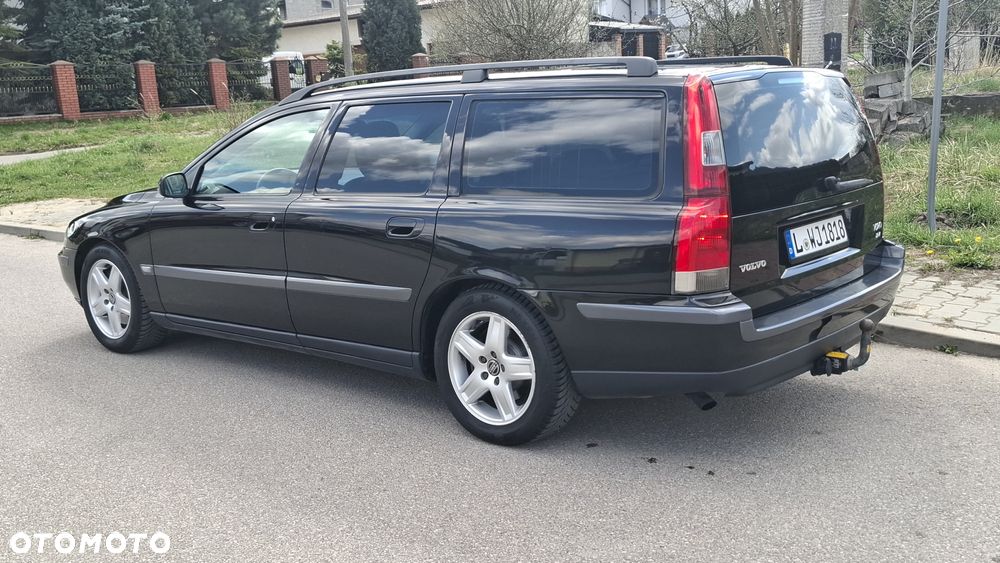 Volvo V70 2.4 - 25