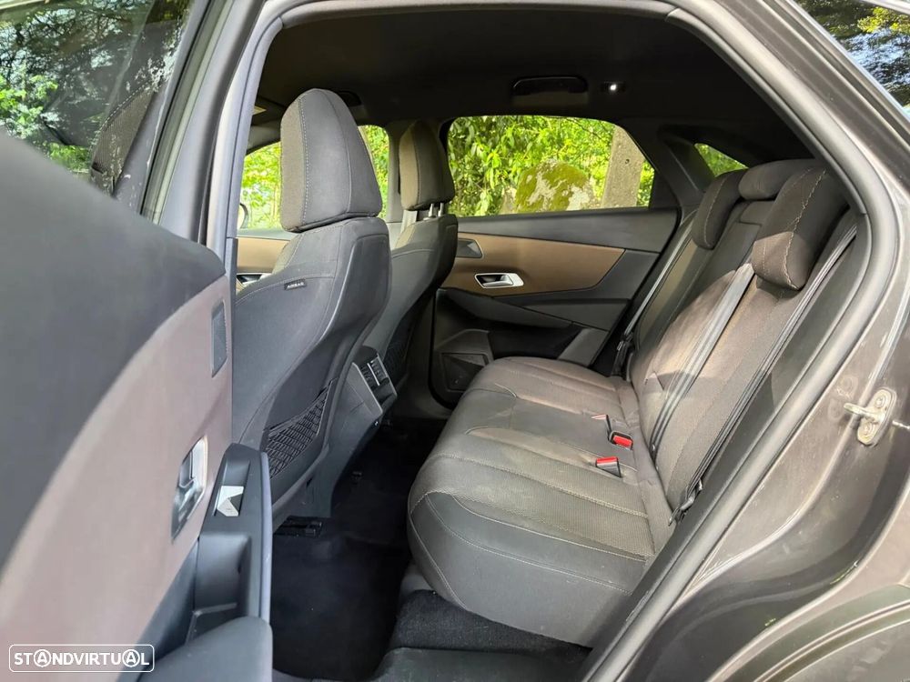 DS DS7 Crossback - 28
