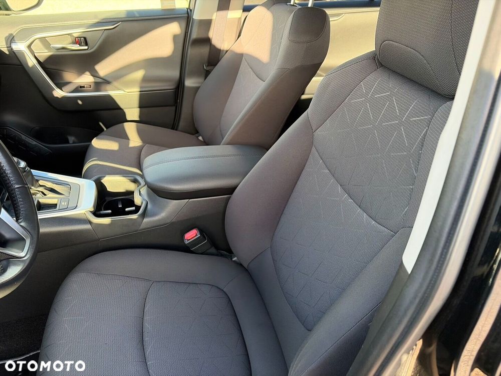 Toyota RAV4 - 16