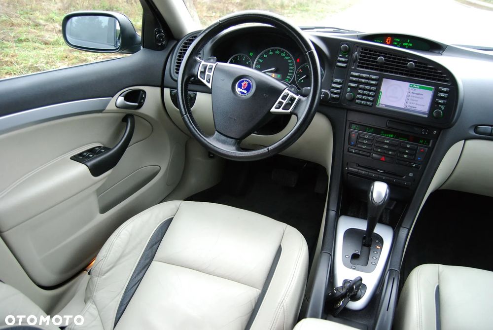 Saab 9-3 2.0T Aero - 36