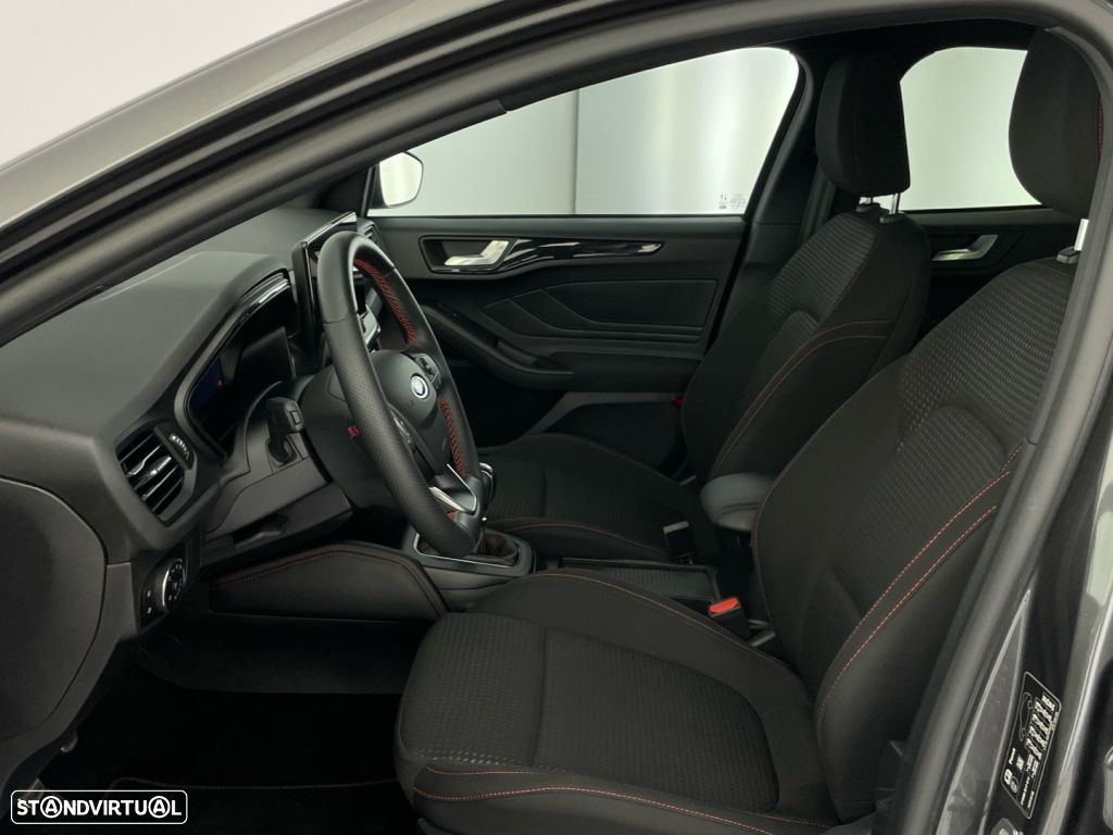 Ford Focus 1.0 EcoBoost MHEV ST-Line X - 11