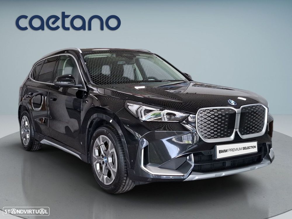 BMW iX1 eDrive20 - 10