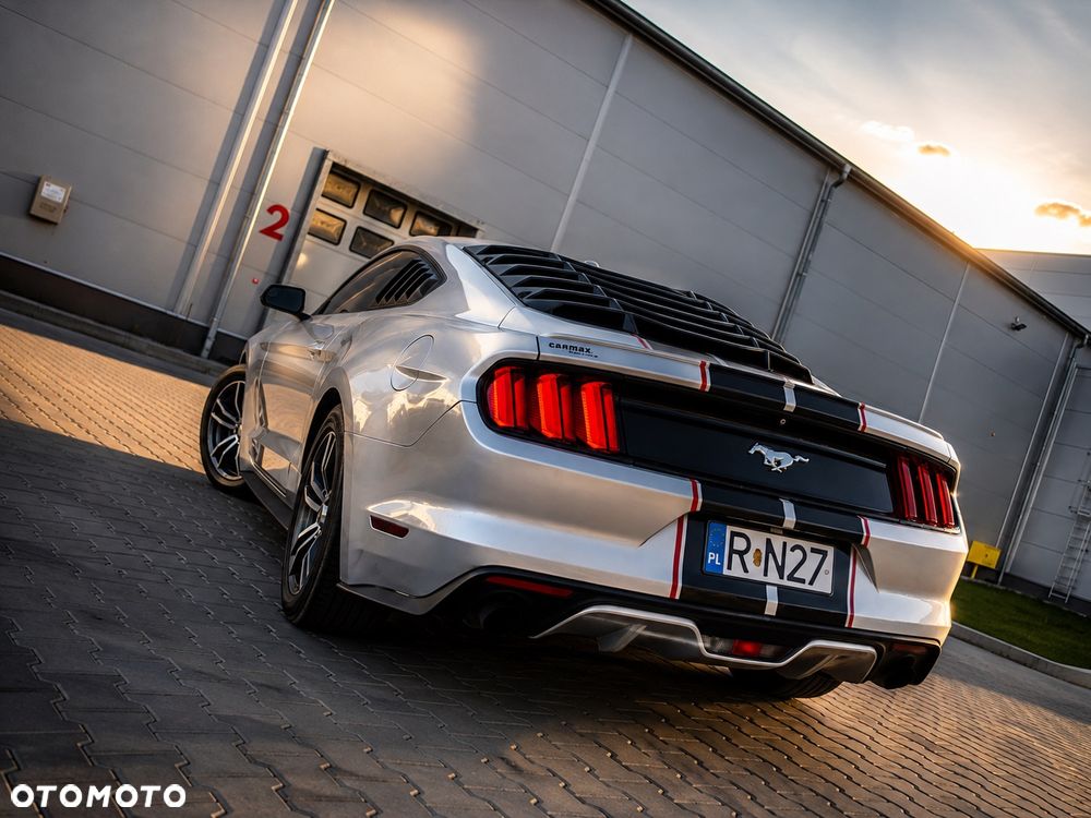 Ford Mustang - 27