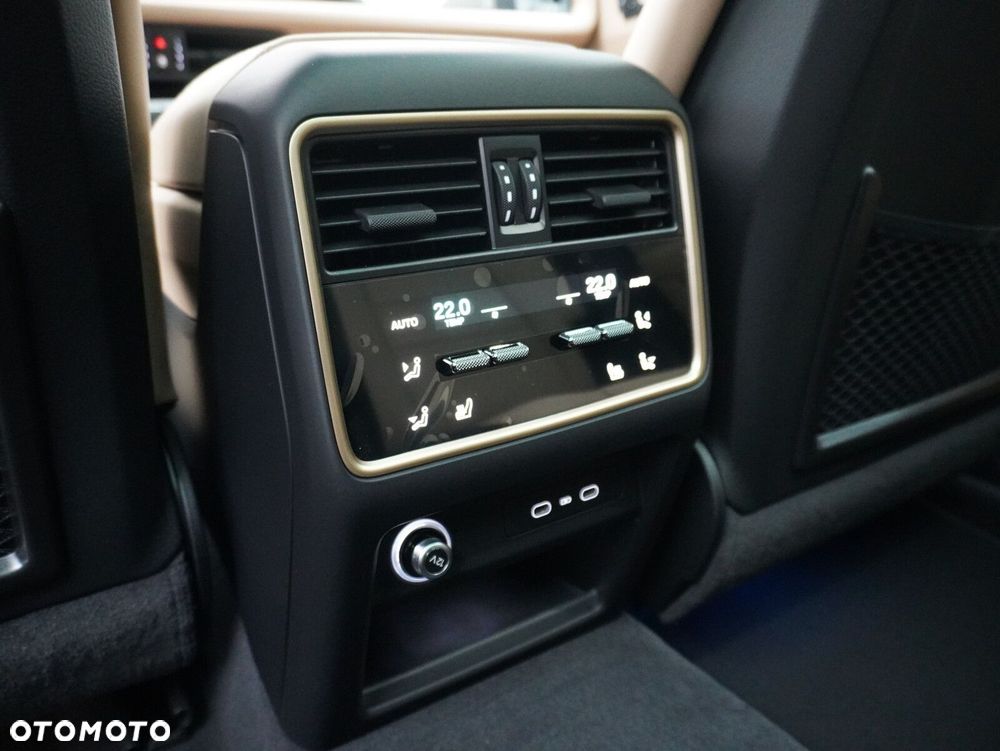 Porsche Cayenne E-Hybrid PHEV Black Edition - 37