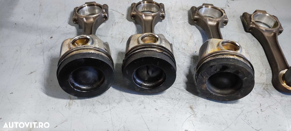Piston volkswagen vw passat golf 1.6 tdi E6 cod motor CRK - 6