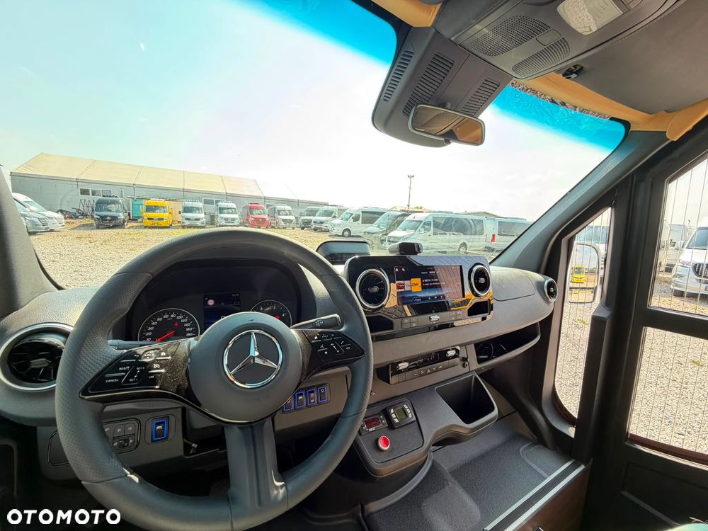 Mercedes-Benz Sprinter 519 - 15