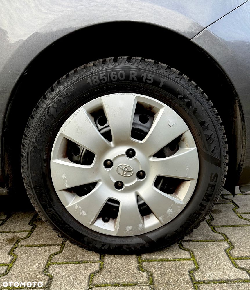 Toyota Yaris 1.33 VVT-i Executive - 21