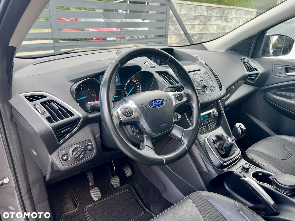 Ford Kuga 2.0 TDCi 4x4 Titanium - 16