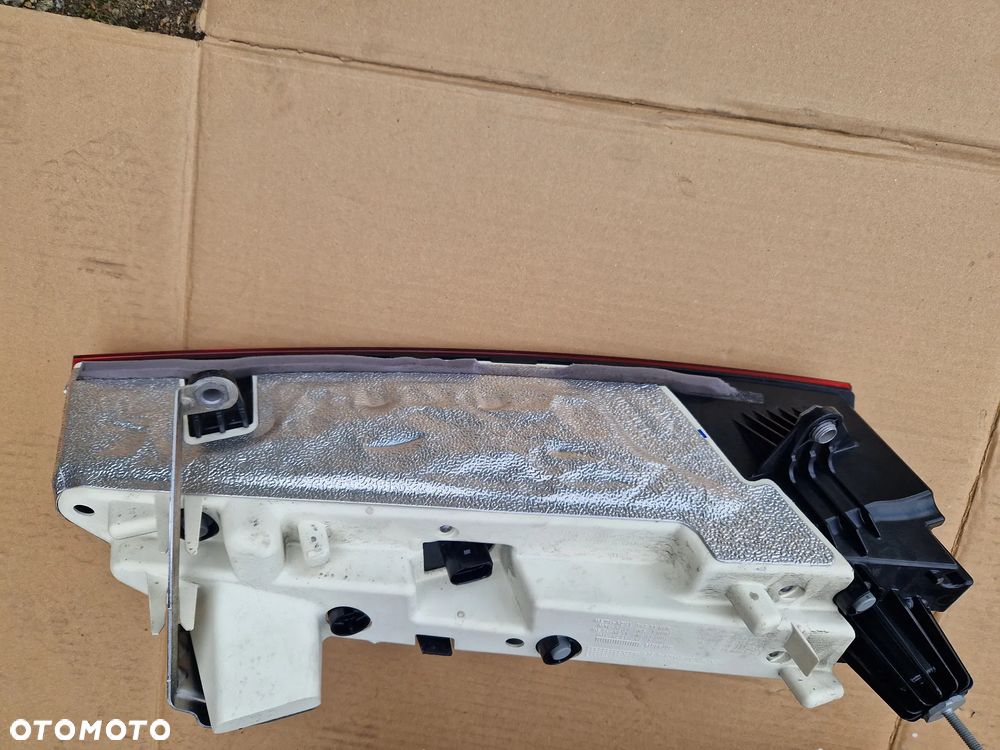 Audi R8 LIFT lampa prawy tył tylna 4S0945096B - 10