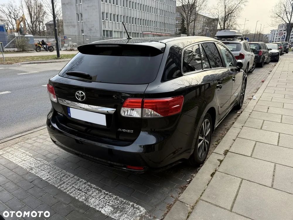 Toyota Avensis 2.0 Premium - 4