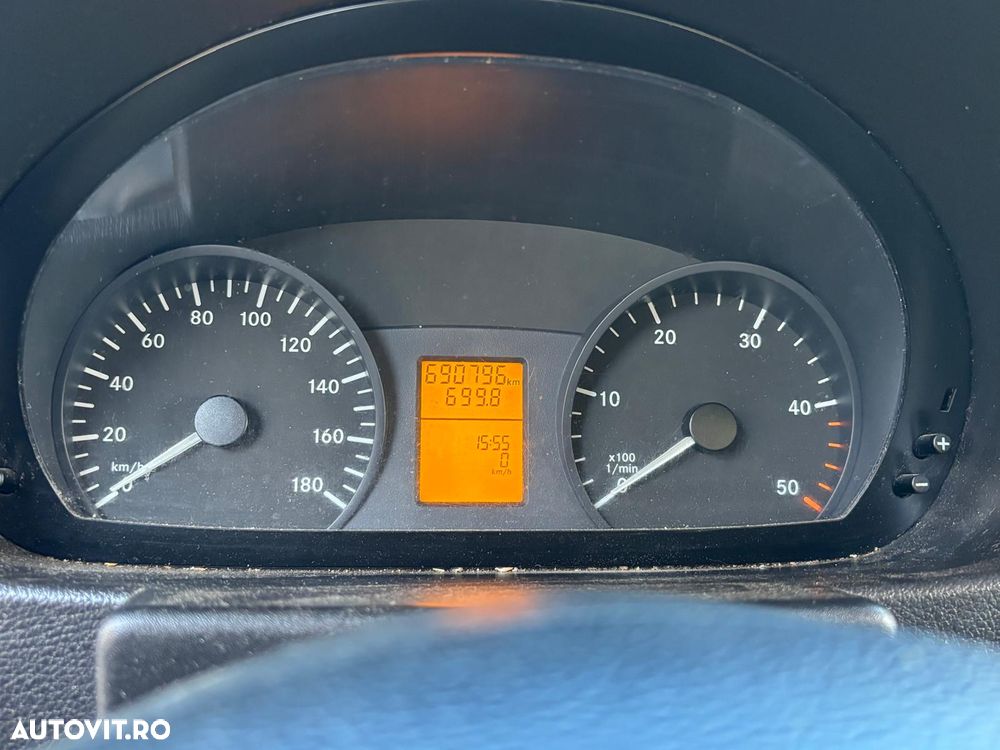 Mercedes-Benz Sprinter - 9