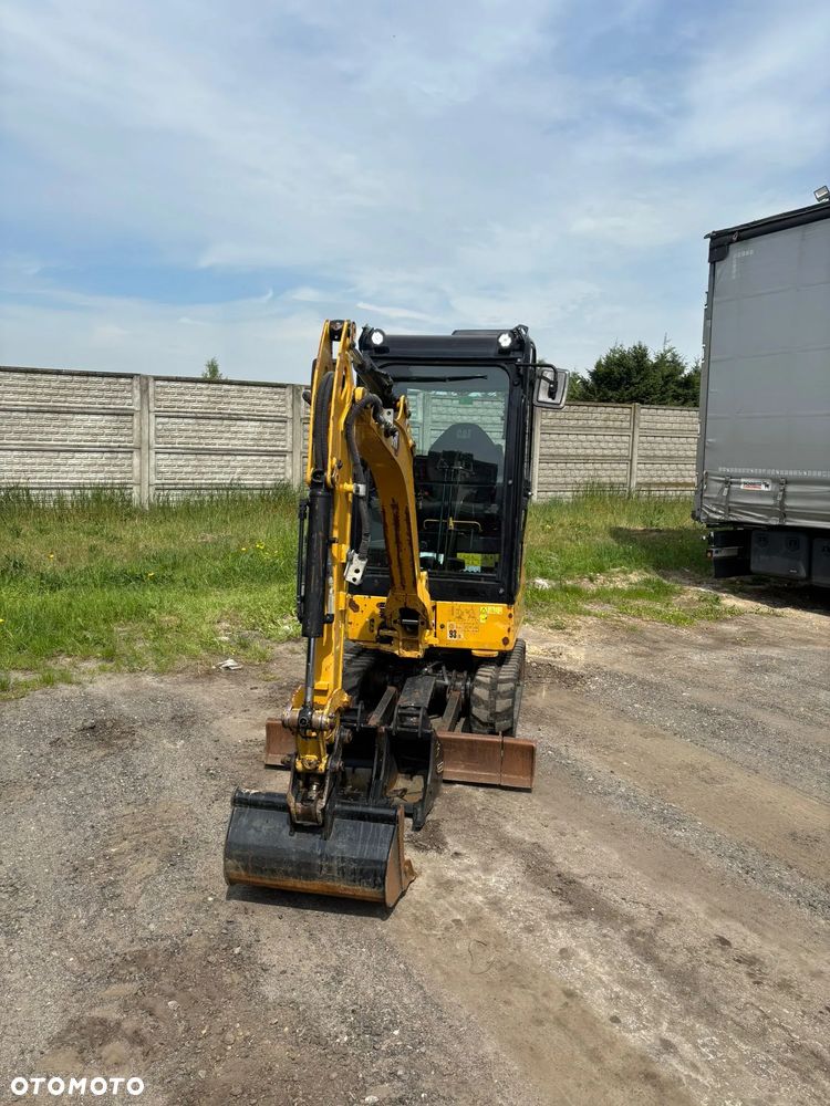 Caterpillar 301.8 - 8