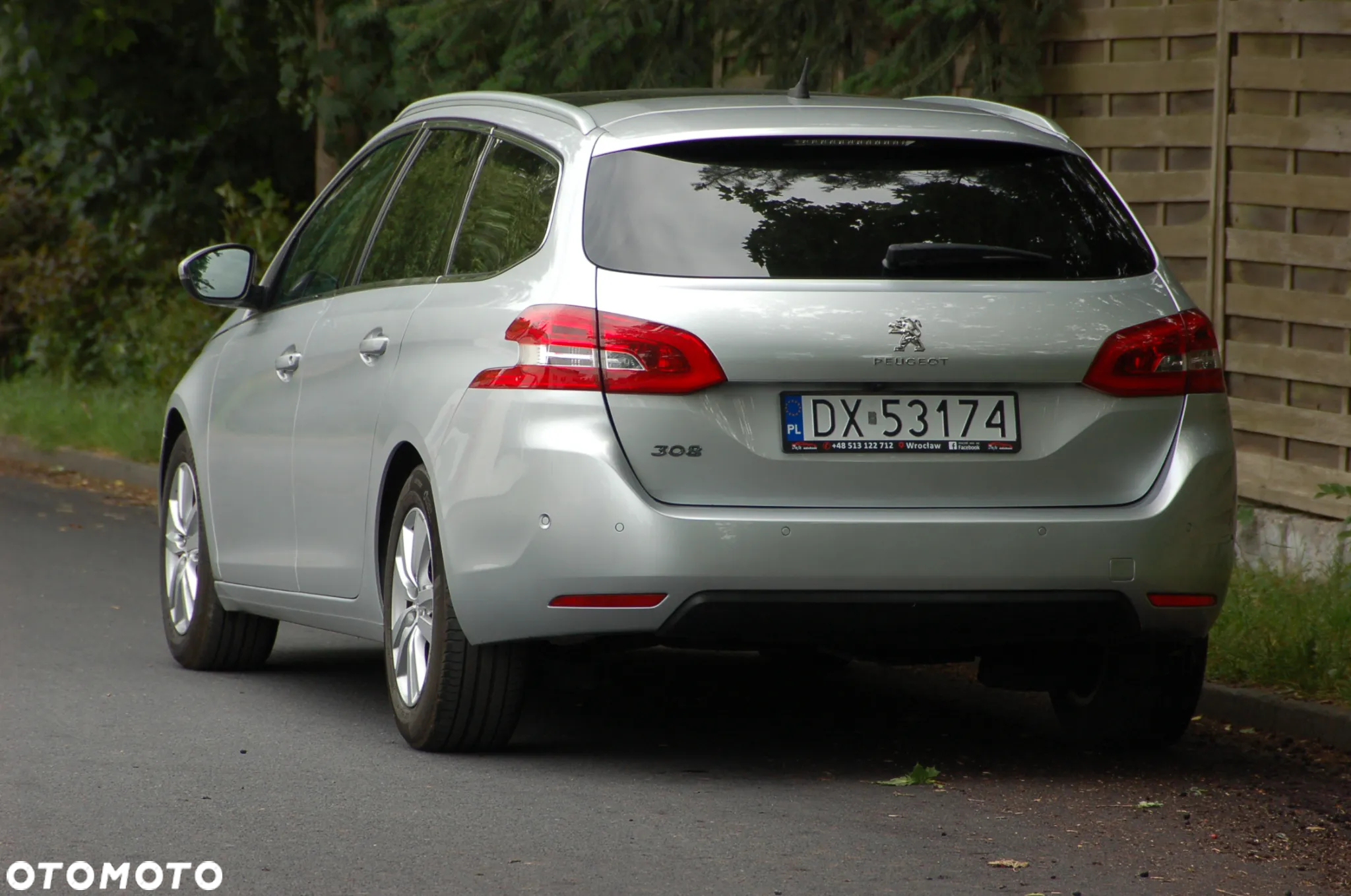 Peugeot 308 SW BlueHDi 120 EAT6 Stop & Start Allure - 21