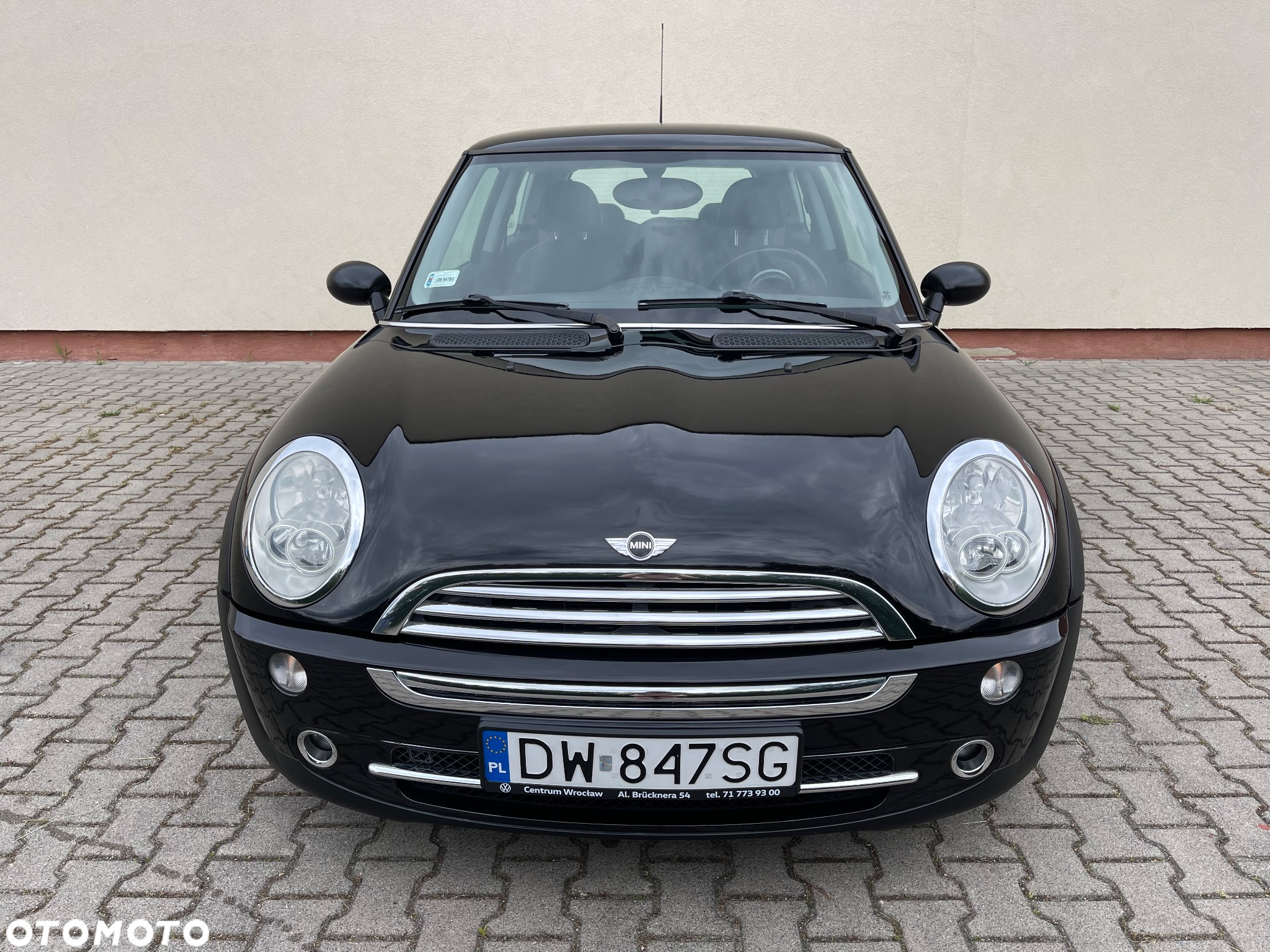 MINI ONE - 8