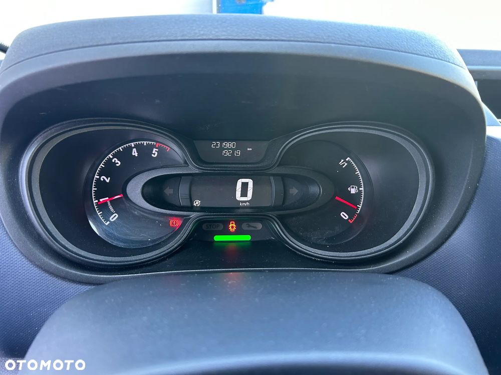 Opel VIVARO - 31