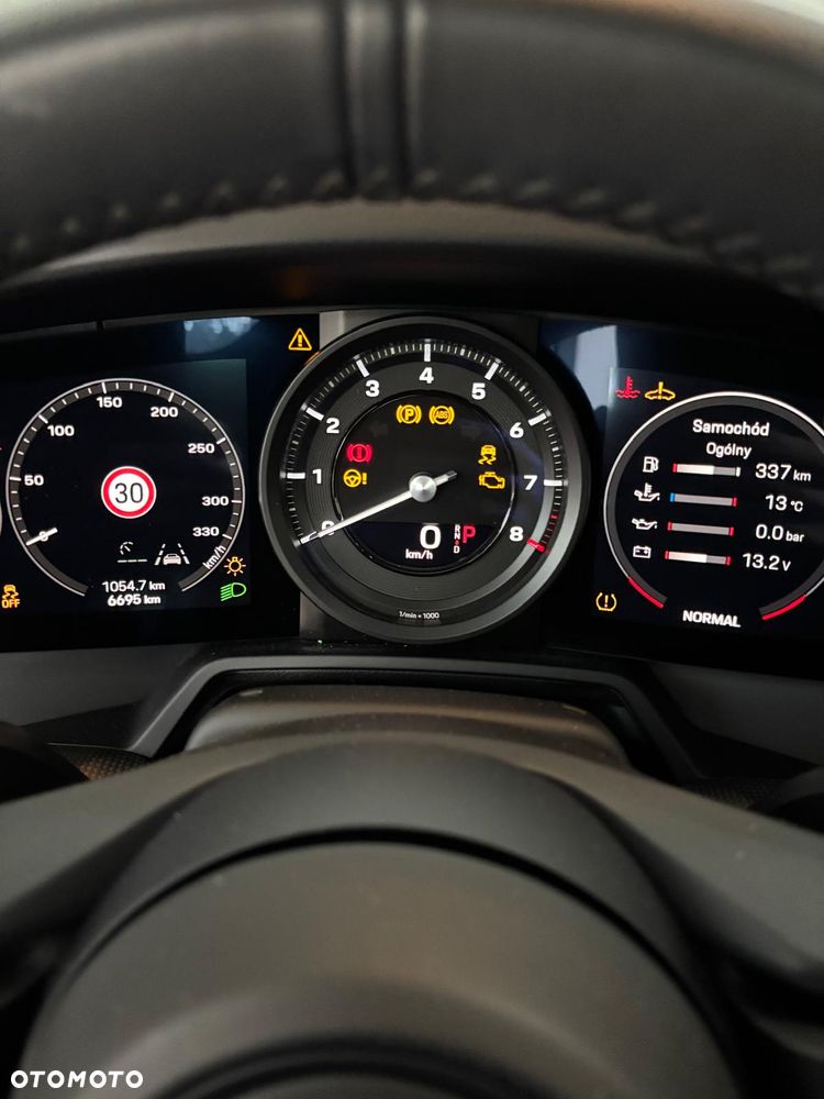 Porsche 911 Carrera 4S - 6