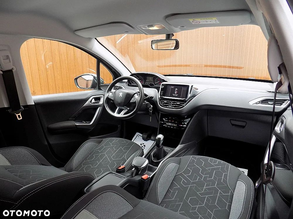 Peugeot 2008 PureTech 82 Style - 18