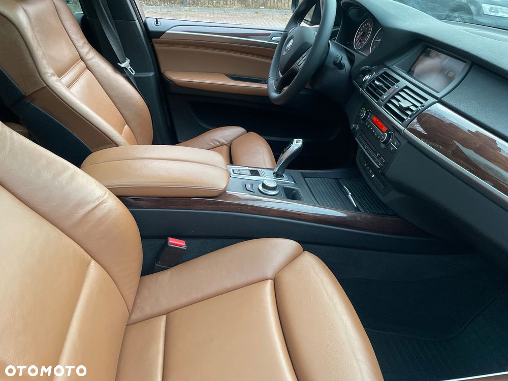 BMW X5 xDrive30d - 23