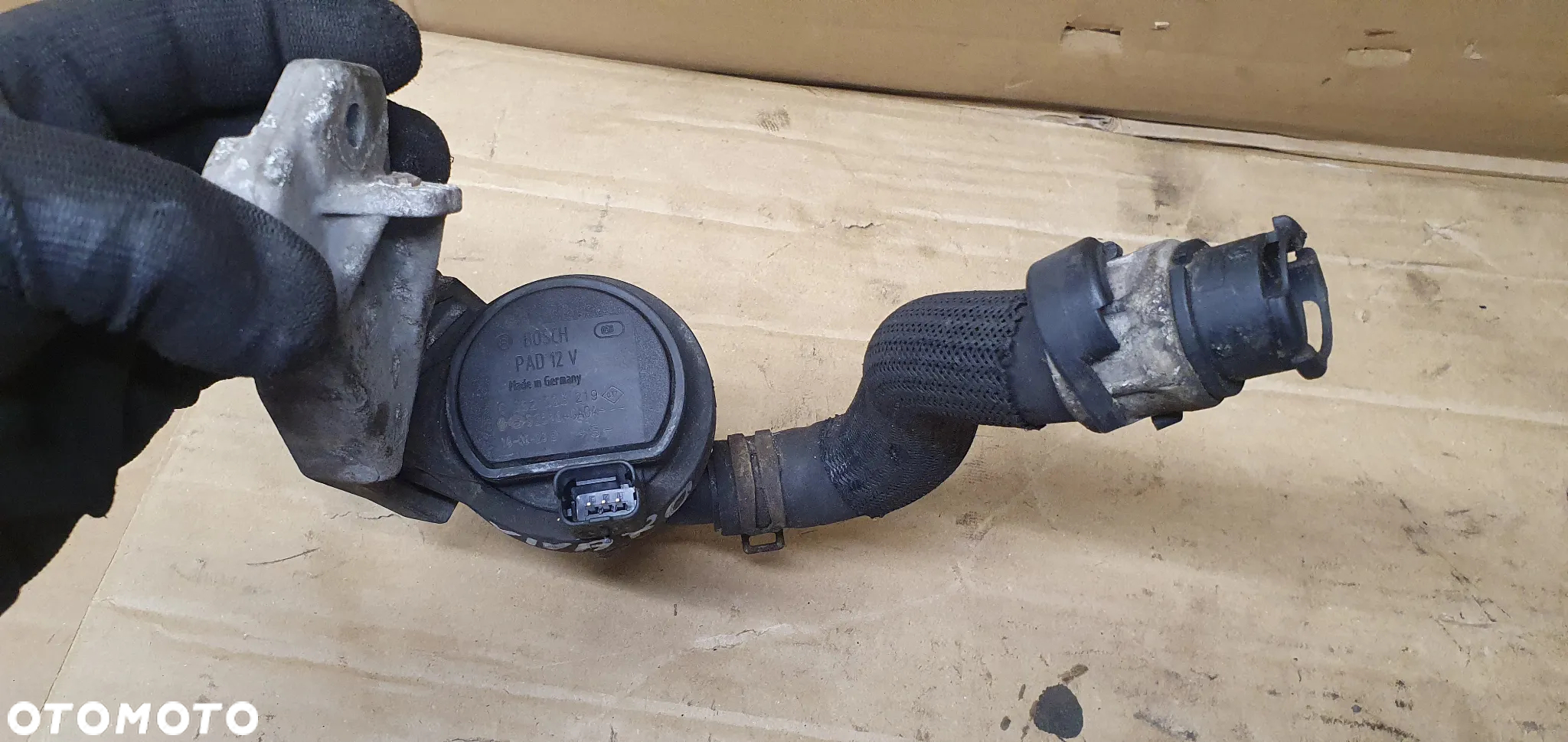 Dodatkowa pompka obiegu wody Opel Vivaro B Trafic III 925164GA0A 0392023219 - 2