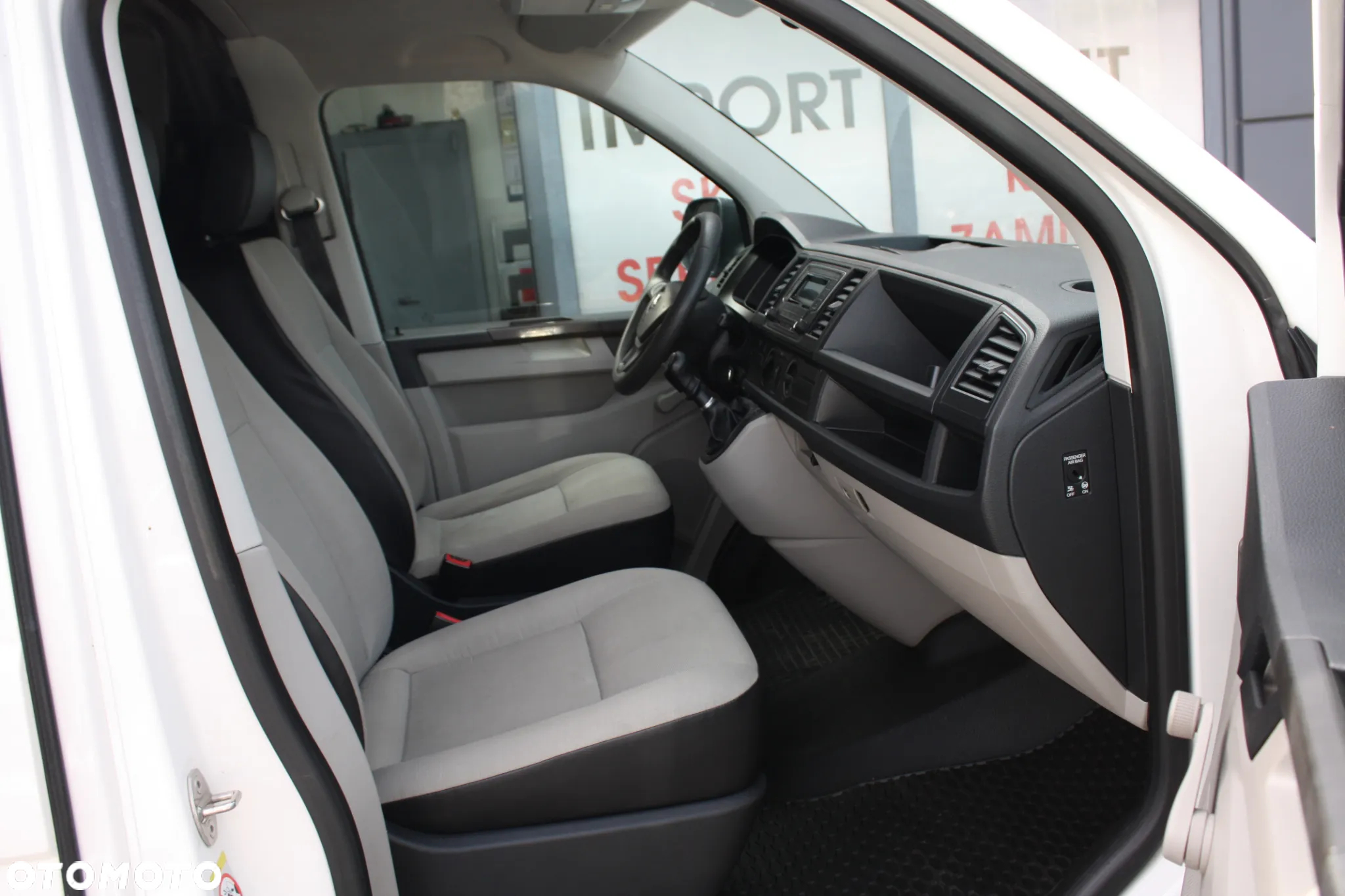Volkswagen Transporter - 19