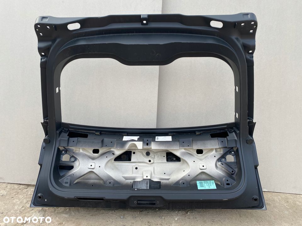 Range Rover Velar klapa tyl - 2