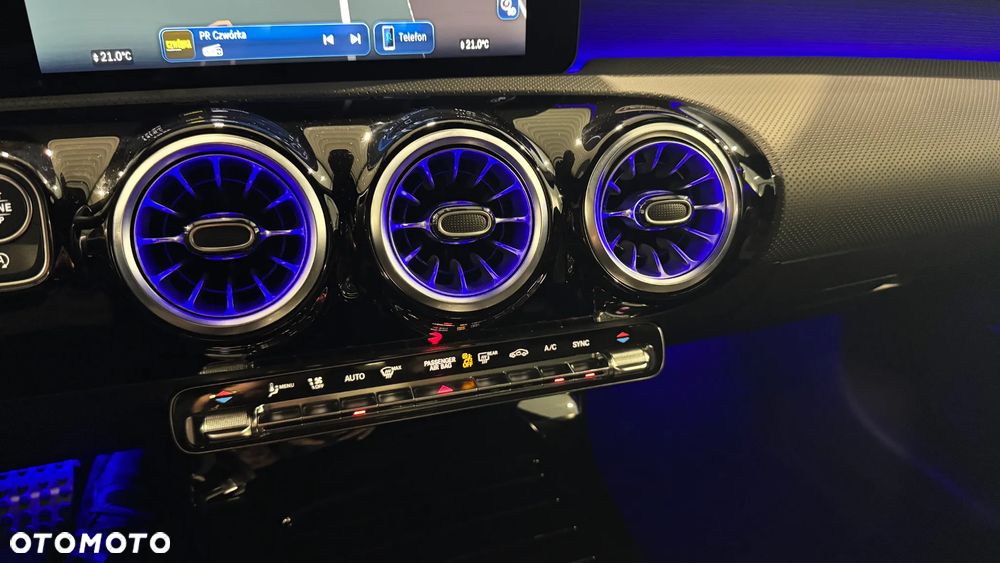 Mercedes-Benz CLA 200 AMG Line 7G-DCT - 26