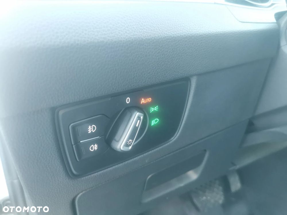 Volkswagen Passat 2.0 TDI SCR DSG Highline - 20