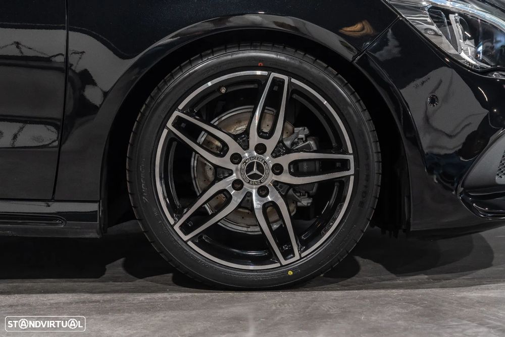 Mercedes-Benz CLA 200 d Shooting Brake AMG Line - 43