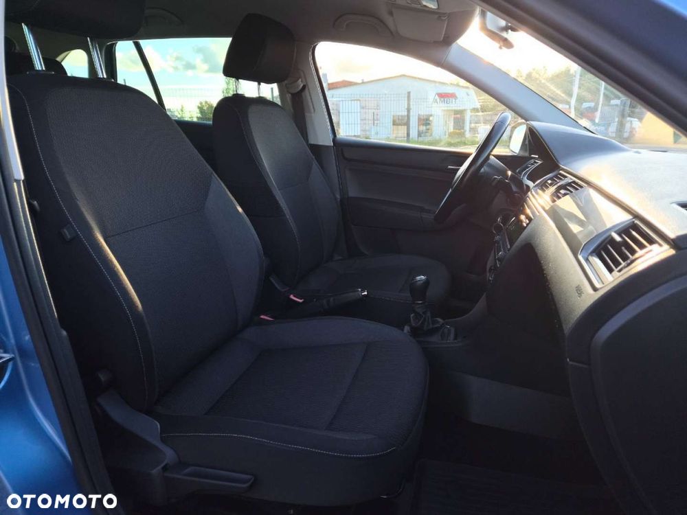 Skoda RAPID 1.2 TSI Edition - 19