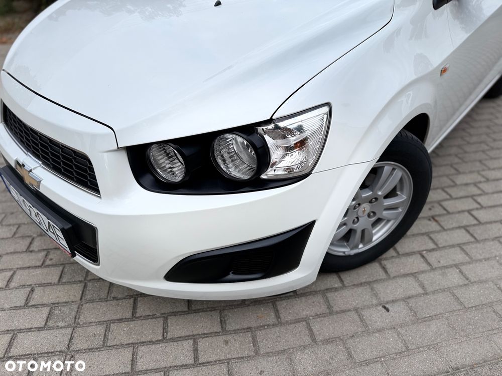 Chevrolet Aveo 1.4 LT - 24