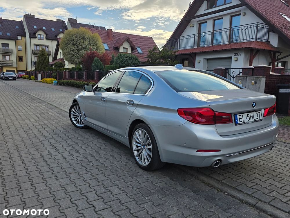 BMW Seria 5 520d Luxury Line - 4