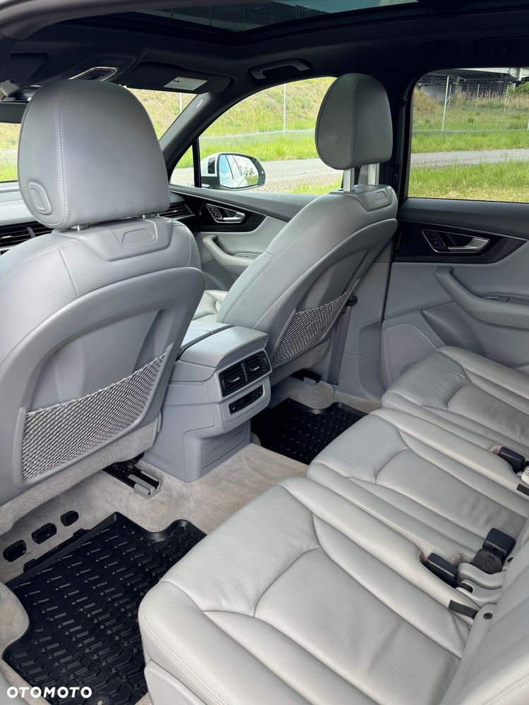 Audi Q7 - 18