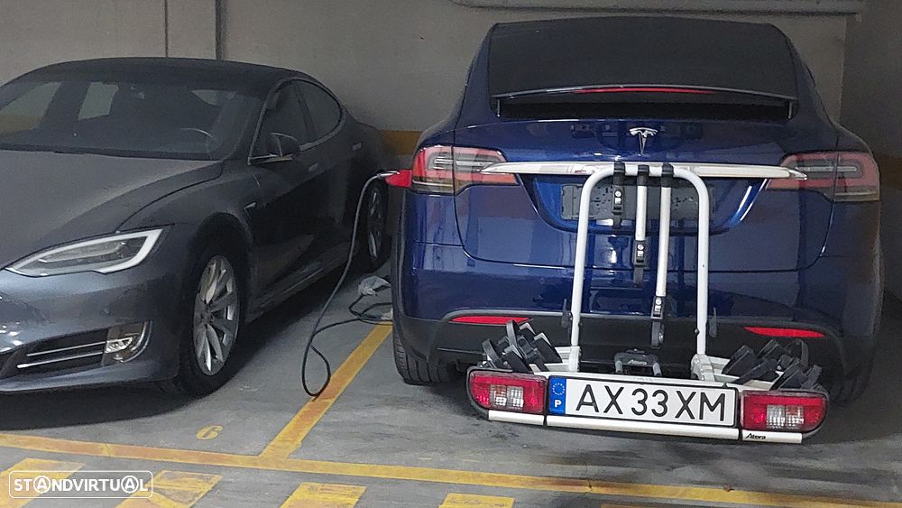 Tesla Model X 100D - 32