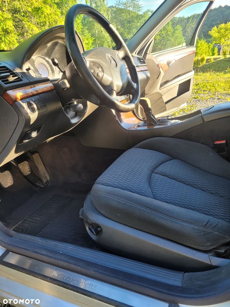 Mercedes-Benz Klasa E 200 Kompressor T Elegance - 11
