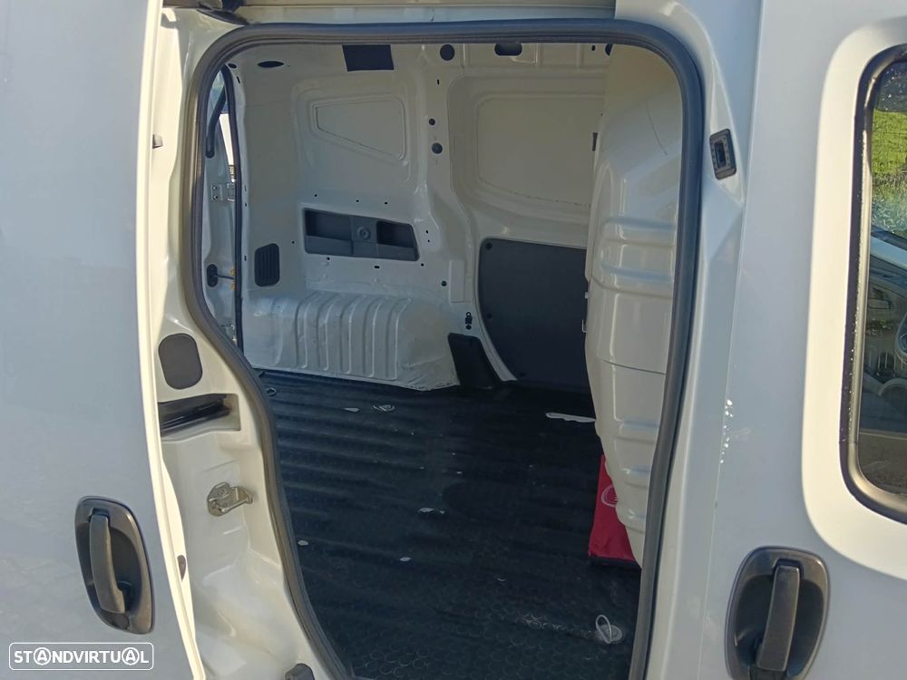 Fiat Fiorino 1.3 M-Jet - 9