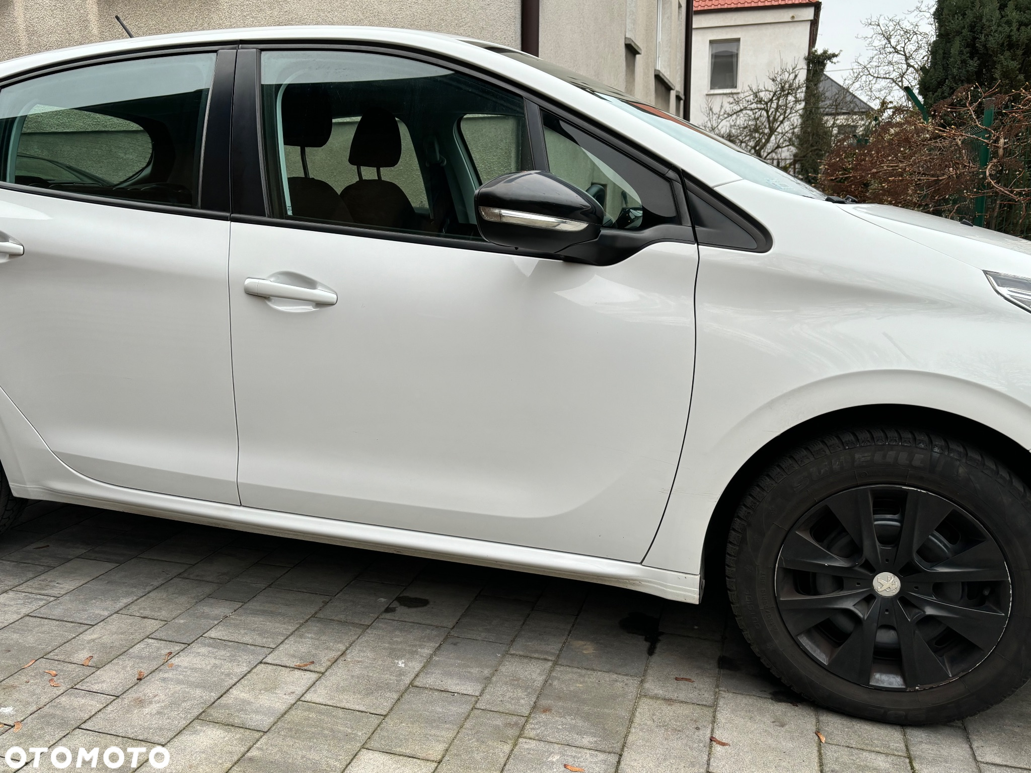 Peugeot 208 - 2