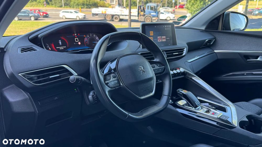 Peugeot 5008 1.2 PureTech Allure S&S EAT8 - 11