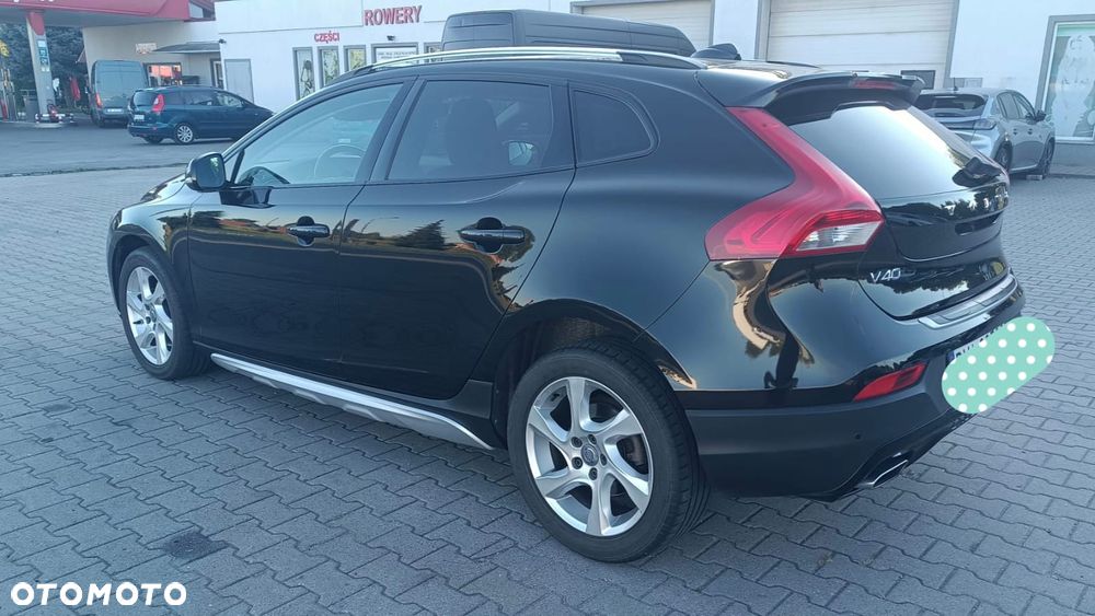 Volvo V40 Cross Country D3 Drive-E Momentum - 4